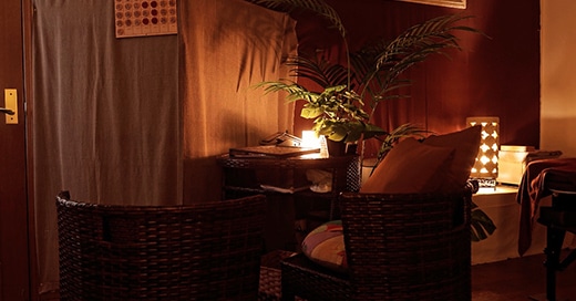 お仕事終わりやライフスタイルに合わせて無理なく受講するイメージ